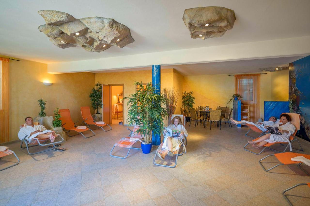 Hotel Garni Oasis Loipersdorf Jennersdorf Exteriör bild